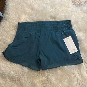 Women’s athletic shorts || medium || blue
